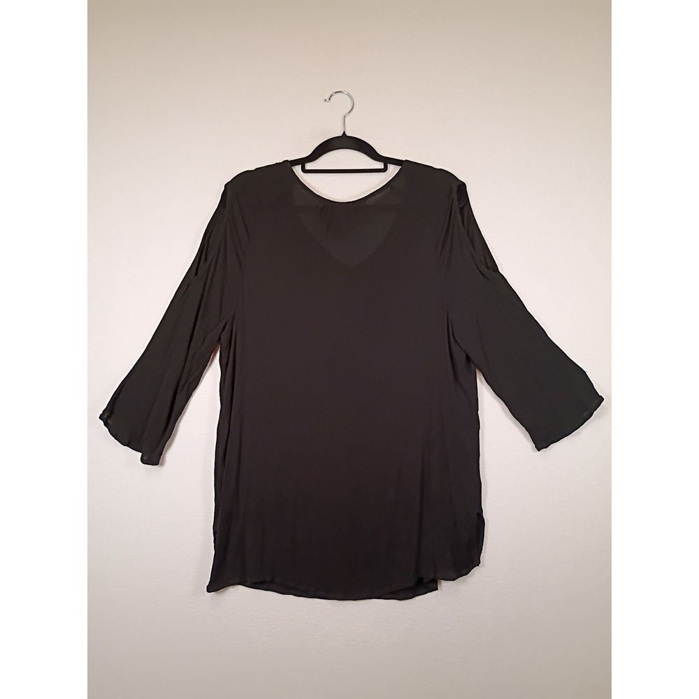 Boho Catherines Women 1X Black Floral Embroidered Cold Shoulder Rayon Top - Picture 2 of 9